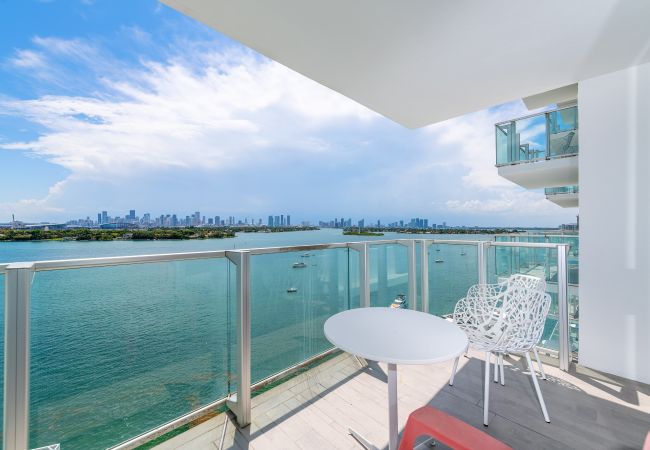 Departamento en Miami Beach - Outstanding 1BR Suite Pool & Bay View