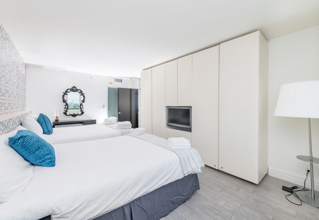 Departamento en Miami Beach - Outstanding 1BR Suite Pool & Bay View Departamento en Miami Beach - Outstanding 1BR Suite Pool & Bay View