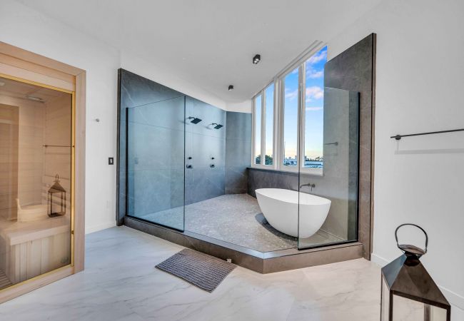 Casa en Miami Beach - Luxurious 5 Story Townhouse in South Beach Casa en Miami Beach - Luxurious 5 Story Townhouse in South Beach