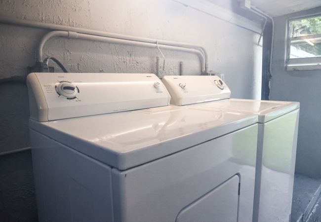 Casa en Miami - Gorgeous 3BR House with Pool Sunset Views Casa en Miami - Gorgeous 3BR House with Pool Sunset Views