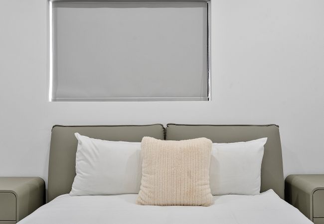 Casa en Miami - Chic & Modern Home w Pool, 3BR 7 guests Casa en Miami - Chic & Modern Home w Pool, 3BR 7 guests