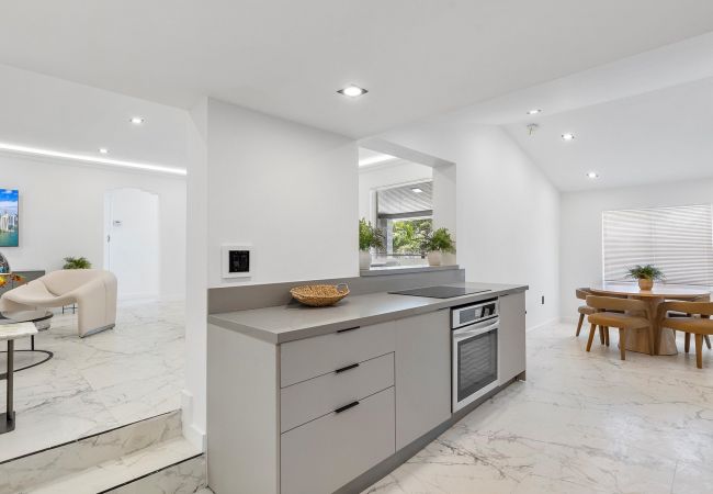 Casa en Miami - Beautiful Miami Home w Pool Central Location 10ppl Casa en Miami - Beautiful Miami Home w Pool Central Location 10ppl