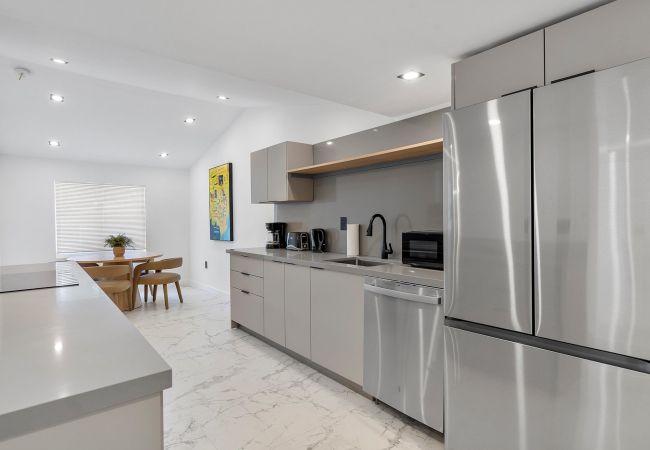 Casa en Miami - Beautiful Miami Home w Pool Central Location 10ppl Casa en Miami - Beautiful Miami Home w Pool Central Location 10ppl