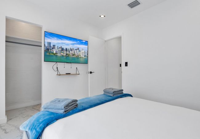 Casa en Miami - Beautiful Miami Home w Pool Central Location 10ppl Casa en Miami - Beautiful Miami Home w Pool Central Location 10ppl