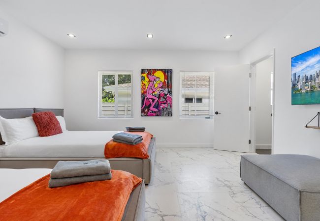 Casa en Miami - Beautiful Miami Home w Pool Central Location 10ppl Casa en Miami - Beautiful Miami Home w Pool Central Location 10ppl