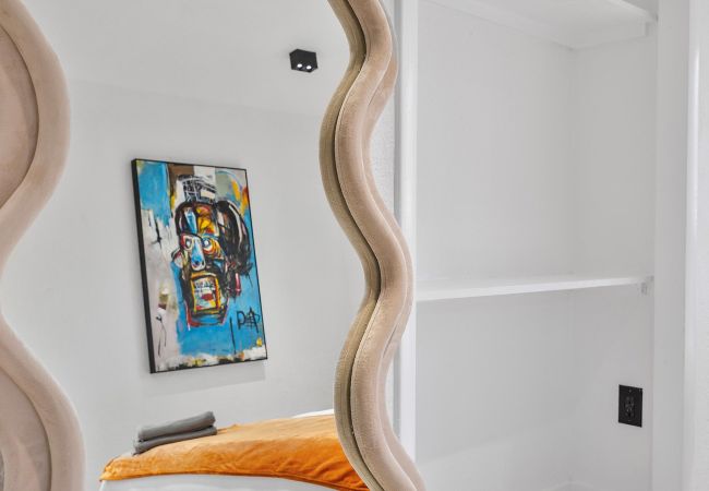 Casa en Miami - MAGNIFICENT HOUSE 5BR W POOL  12PPL PRIME LOCATION Casa en Miami - MAGNIFICENT HOUSE 5BR W POOL  12PPL PRIME LOCATION