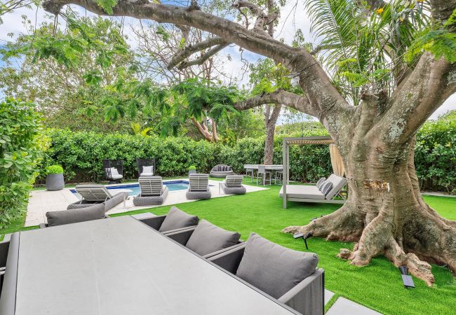 Casa en Miami - EXTRAORDINARY HOUSE 4BR DESIGN DISTRICT Casa en Miami - EXTRAORDINARY HOUSE 4BR DESIGN DISTRICT