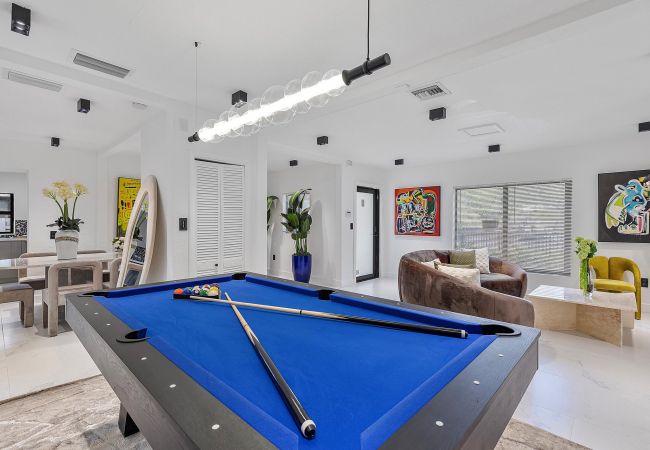 Casa en Miami - EXTRAORDINARY HOUSE 4BR DESIGN DISTRICT Casa en Miami - EXTRAORDINARY HOUSE 4BR DESIGN DISTRICT