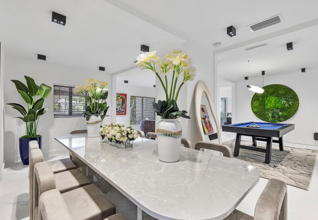 Casa en Miami - EXTRAORDINARY HOUSE 4BR DESIGN DISTRICT Casa en Miami - EXTRAORDINARY HOUSE 4BR DESIGN DISTRICT