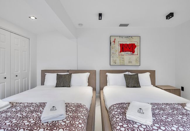 Casa en Miami - EXTRAORDINARY HOUSE 4BR DESIGN DISTRICT Casa en Miami - EXTRAORDINARY HOUSE 4BR DESIGN DISTRICT