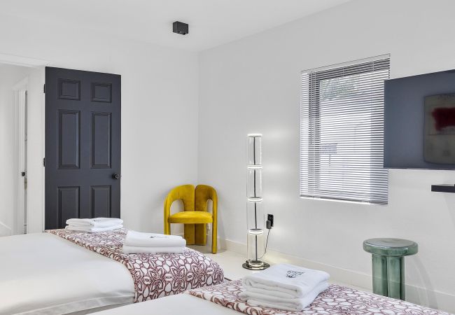 Casa en Miami - EXTRAORDINARY HOUSE 4BR DESIGN DISTRICT Casa en Miami - EXTRAORDINARY HOUSE 4BR DESIGN DISTRICT