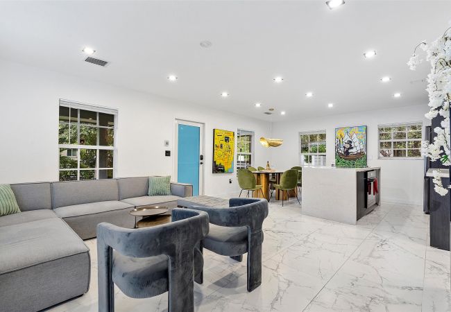 Casa en Miami - MODERN DESIGN DISTRICT HOUSE 7 GUESTS WITH POOL Casa en Miami - MODERN DESIGN DISTRICT HOUSE 7 GUESTS WITH POOL