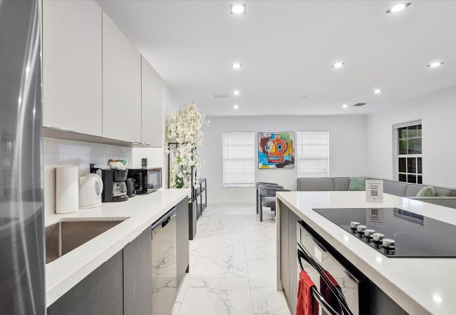 Casa en Miami - MODERN DESIGN DISTRICT HOUSE 7 GUESTS WITH POOL Casa en Miami - MODERN DESIGN DISTRICT HOUSE 7 GUESTS WITH POOL