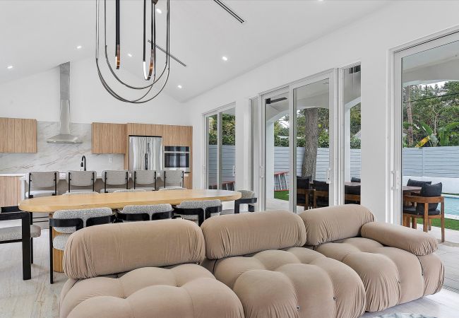 Casa en Miami - UPSCALE VACATION HOUSE IN HEART OF DESIGN DISTRICT Casa en Miami - UPSCALE VACATION HOUSE IN HEART OF DESIGN DISTRICT