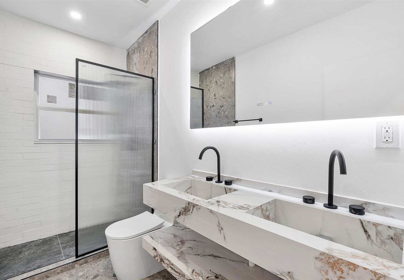 Casa en Miami - UPSCALE VACATION HOUSE IN HEART OF DESIGN DISTRICT