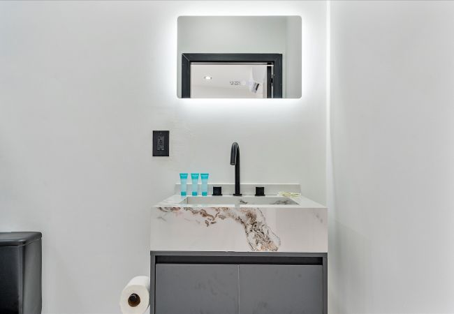 Casa en Coral Gables - Cozy & Modern Coral Gables Holiday Oasis W pool Casa en Coral Gables - Cozy & Modern Coral Gables Holiday Oasis W pool