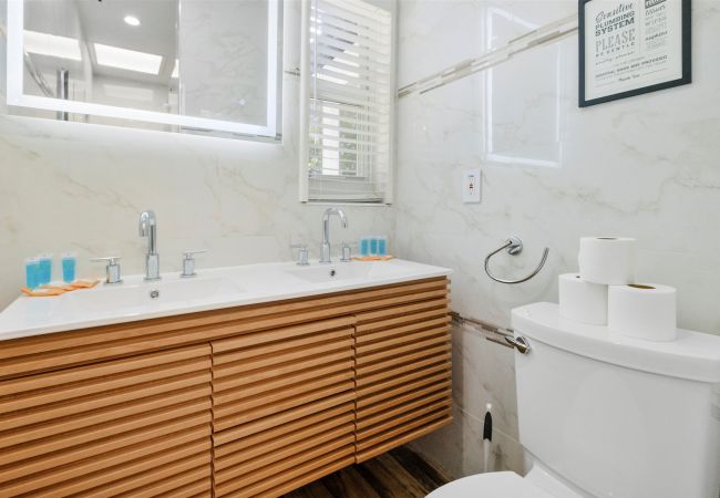 Casa en Miami - 6br Glamorous oasis Villa W Pool & Beach Volleybal Casa en Miami - 6br Glamorous oasis Villa W Pool & Beach Volleybal