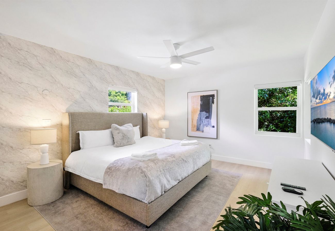 Casa en Miami - 6br Glamorous oasis Villa W Pool & Beach Volleybal
