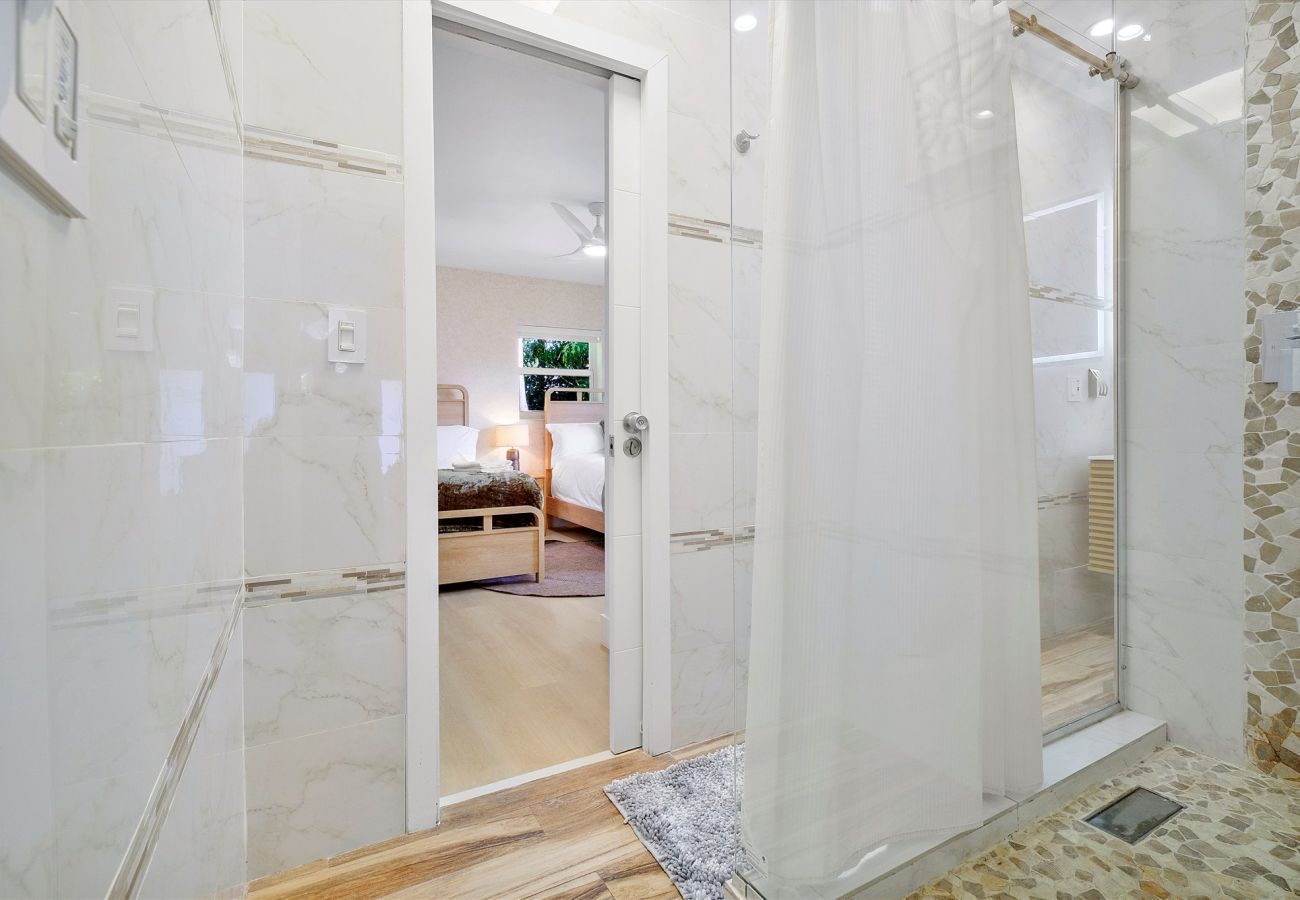 Casa en Miami - 6br Glamorous oasis Villa W Pool & Beach Volleybal