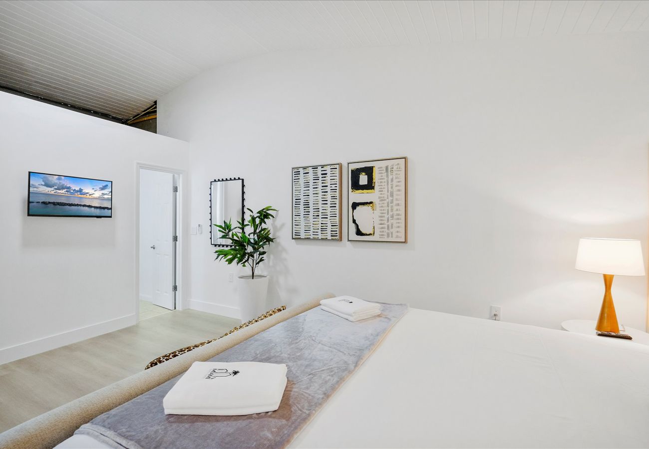 Casa en Miami - 6br Glamorous oasis Villa W Pool & Beach Volleybal