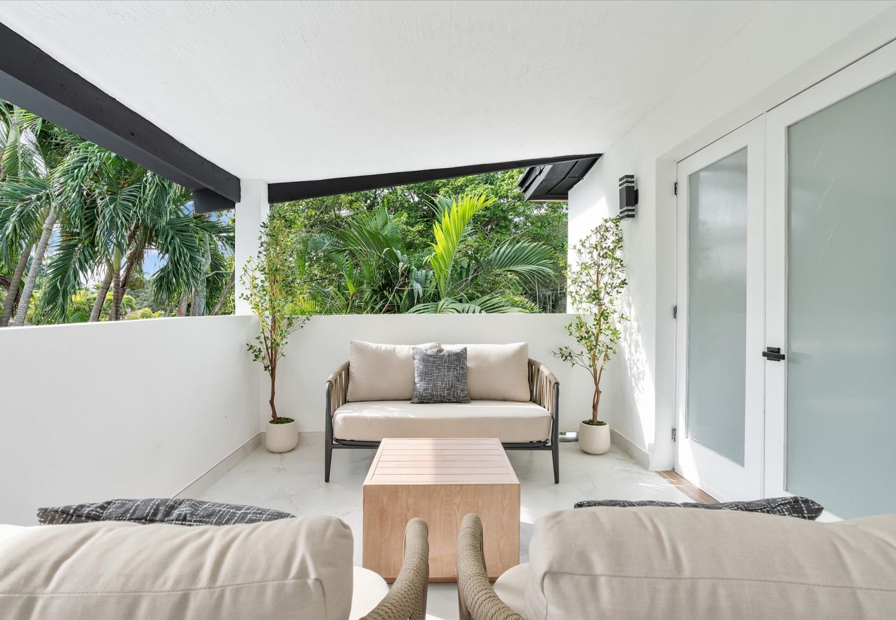 Casa en Miami - Elite Resort style pool estate W tremendous backya