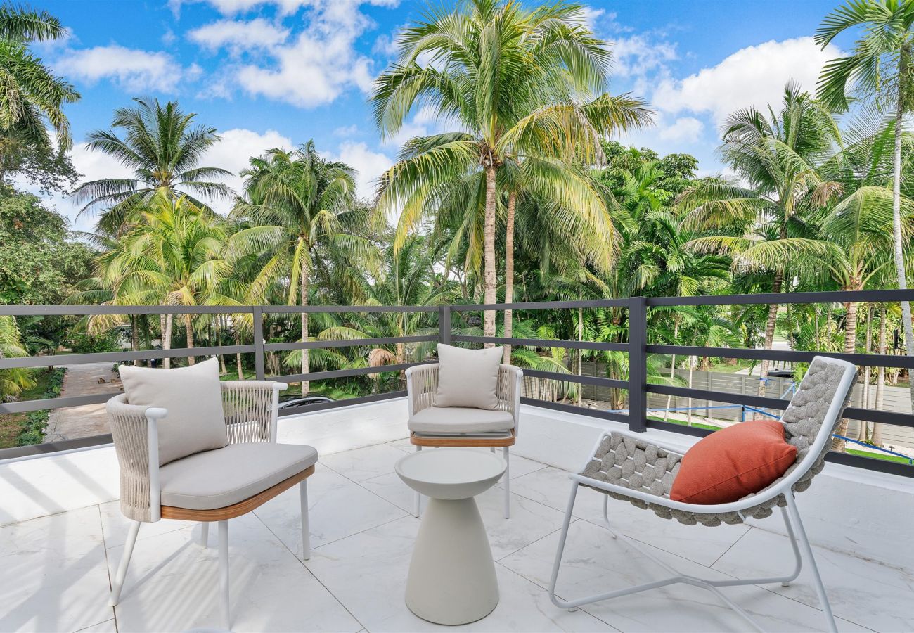 Casa en Miami - Elite Resort style pool estate W tremendous backya