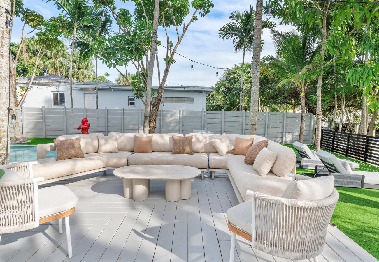 Casa en Miami - Elite Resort style pool estate W tremendous backya