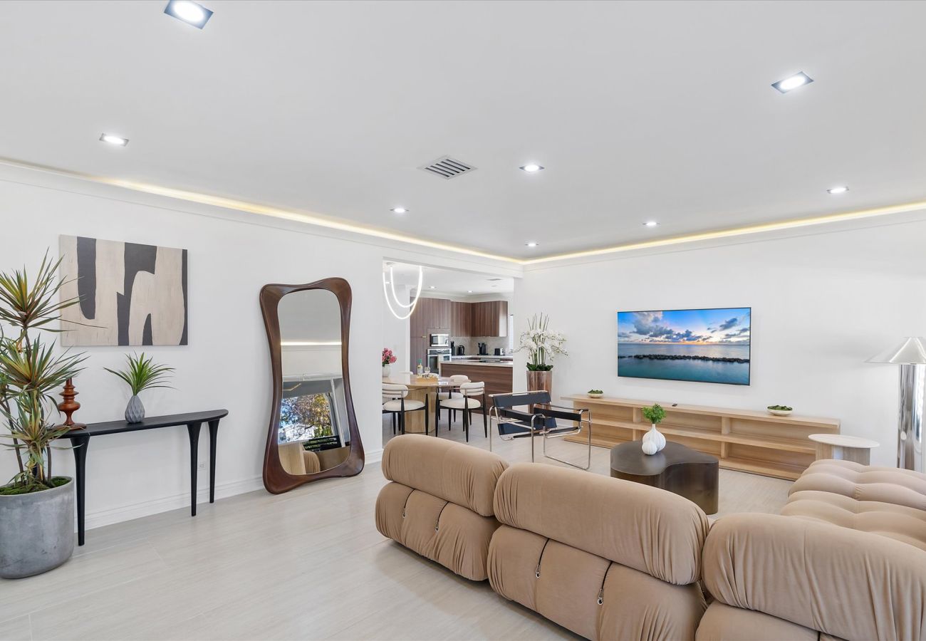 Casa en Miami - The Group Poolside Miami Heaven House