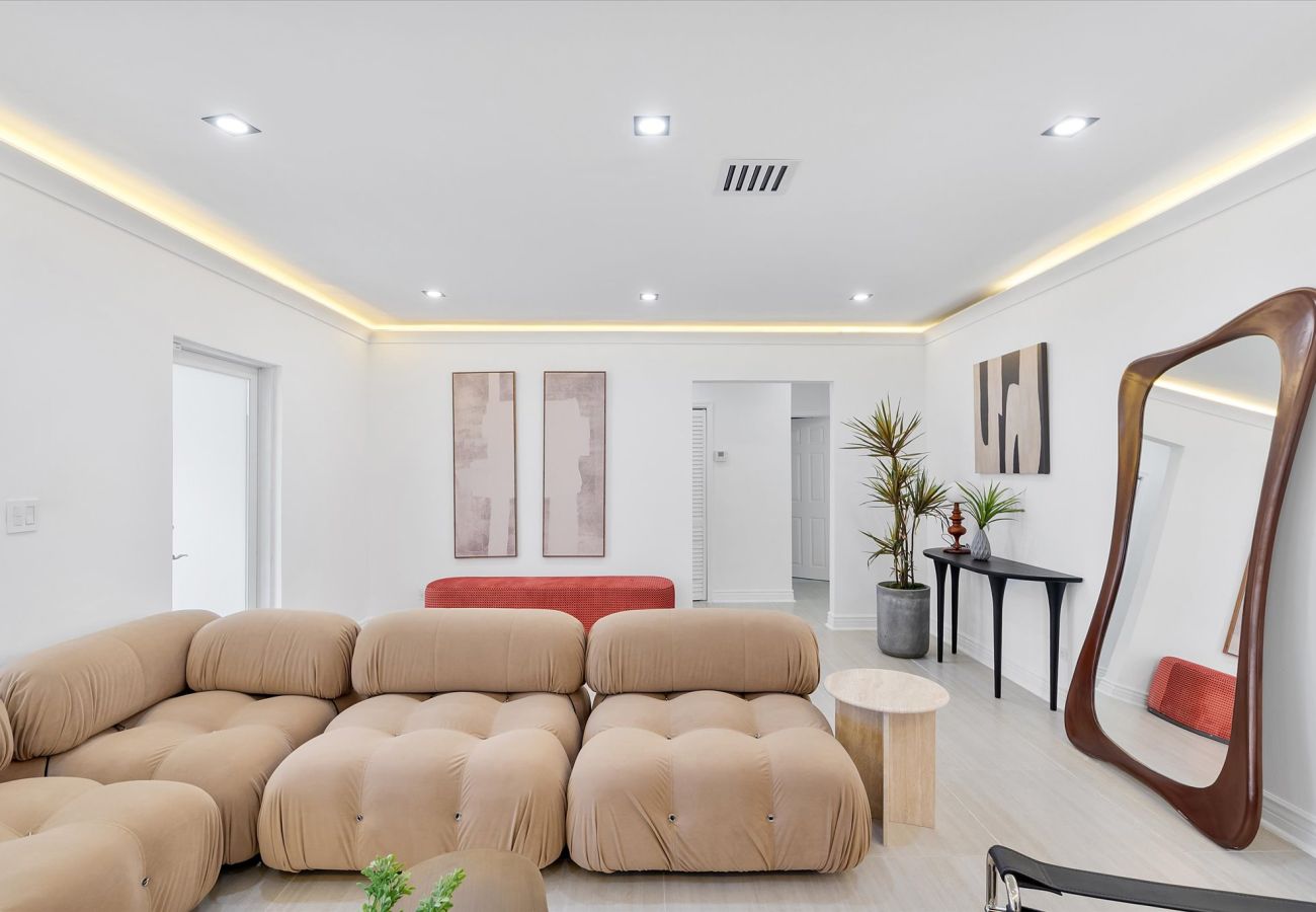 Casa en Miami - The Group Poolside Miami Heaven House