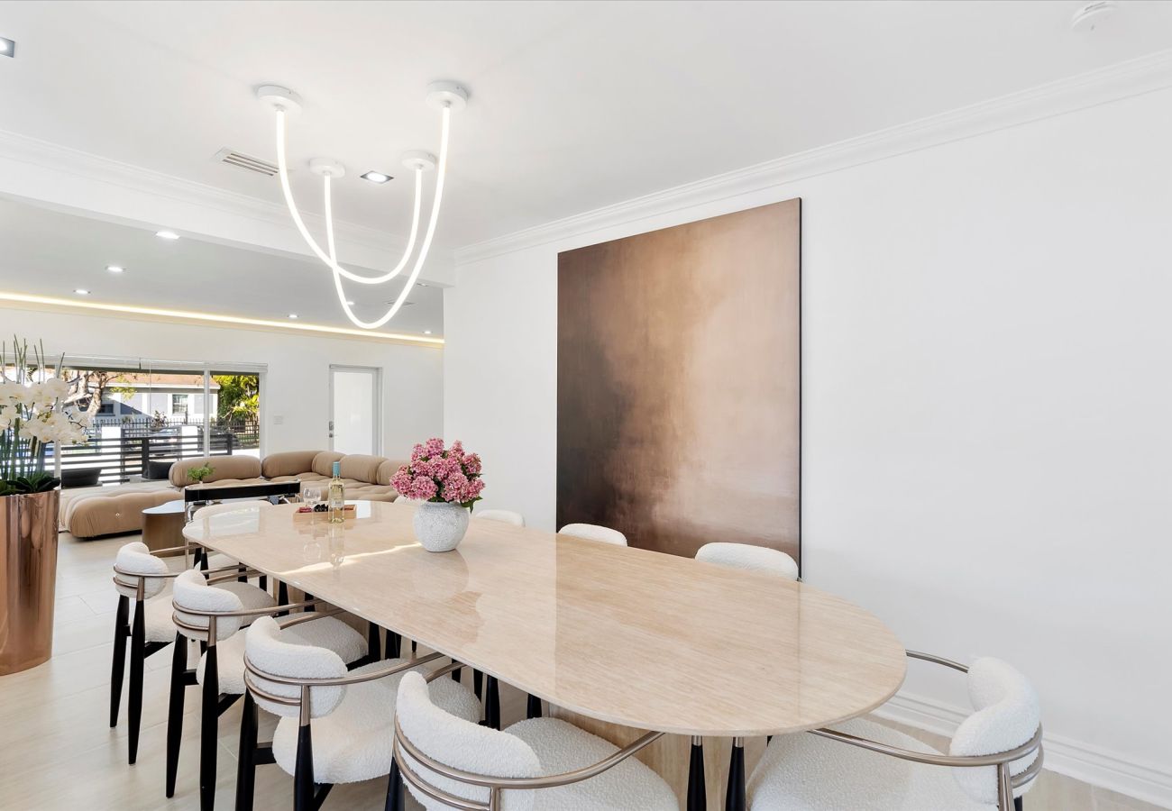 Casa en Miami - The Group Poolside Miami Heaven House