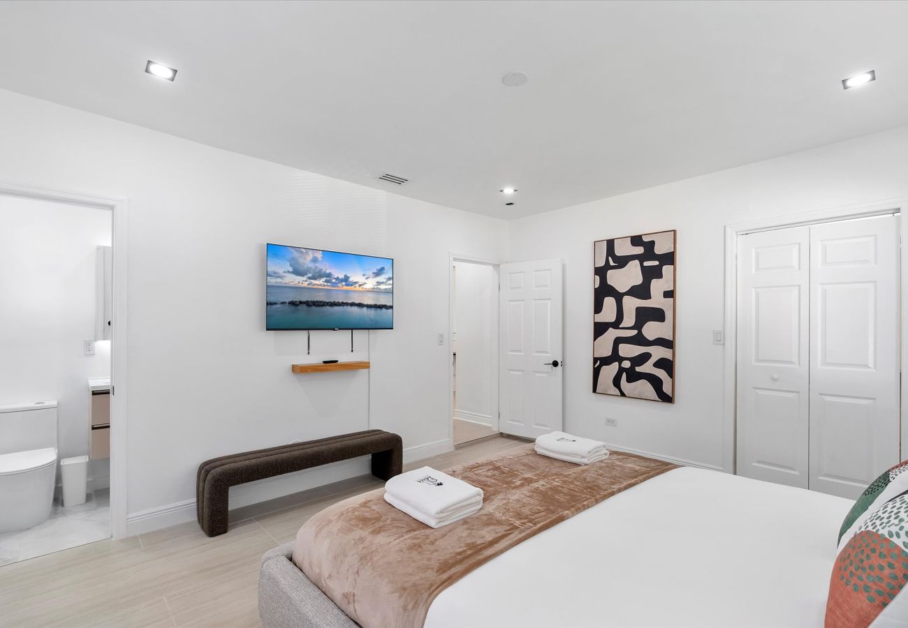 Casa en Miami - The Group Poolside Miami Heaven House