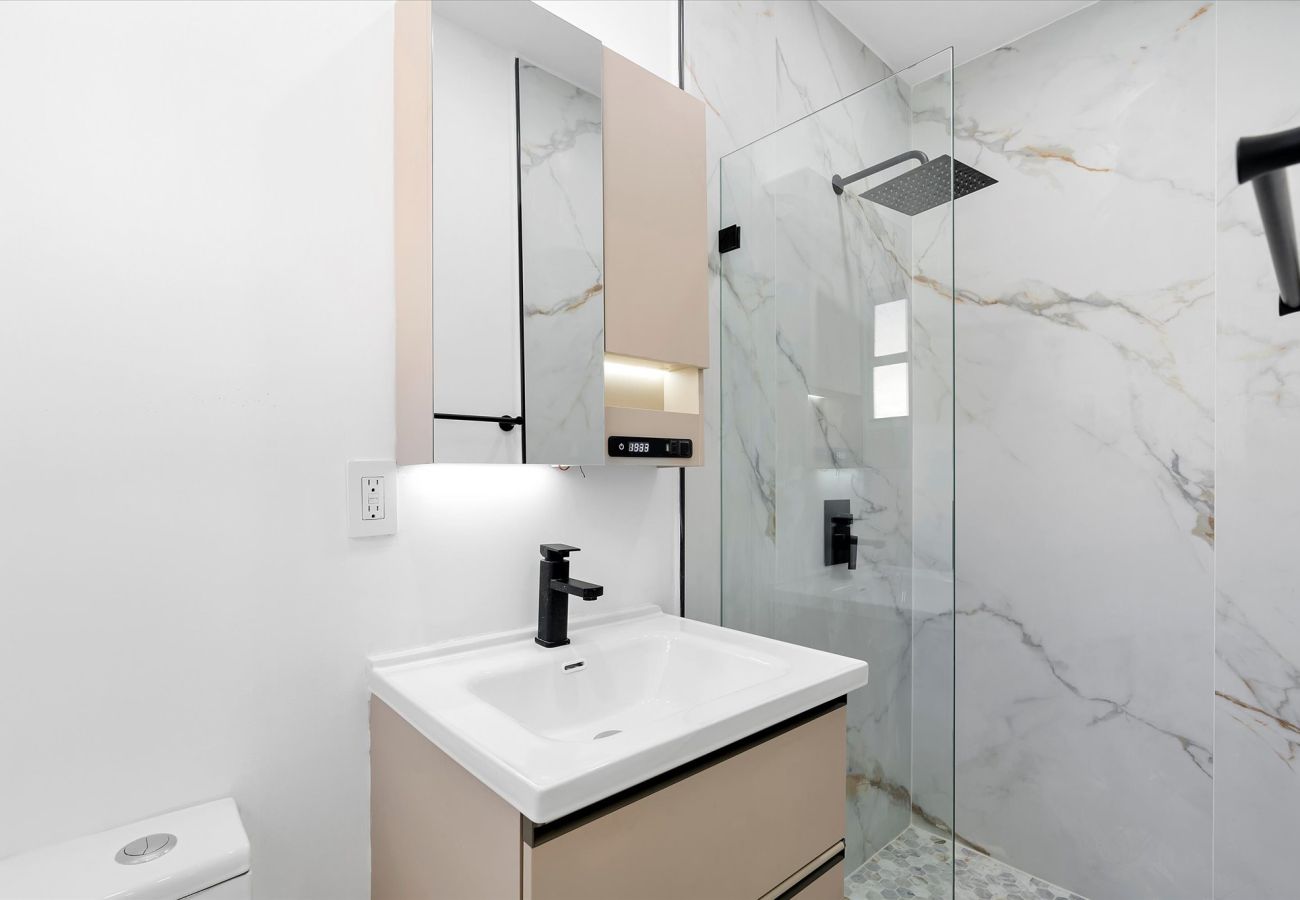 Casa en Miami - The Group Poolside Miami Heaven House