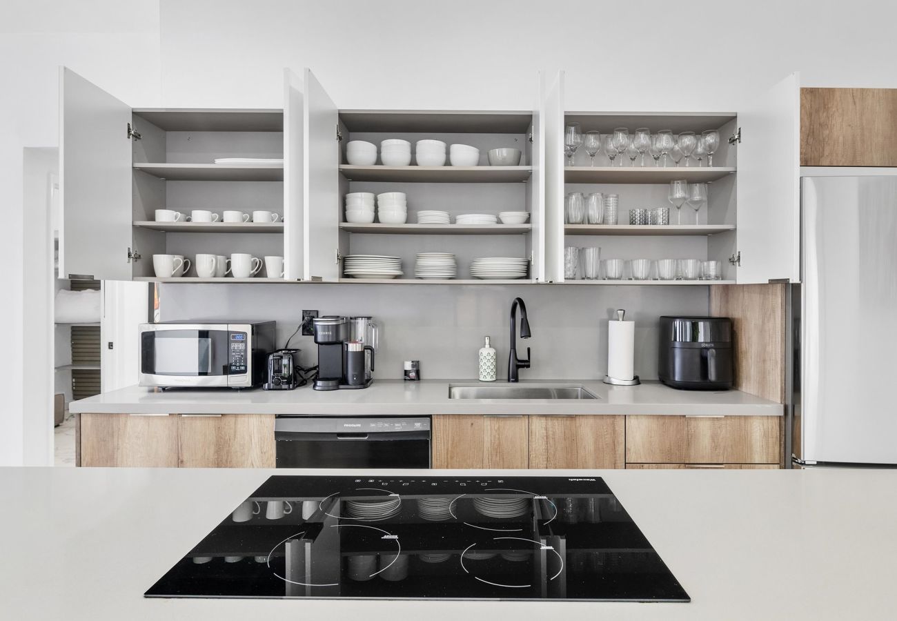 Casa en Miami - Vibrant Modern Miami Gateway / 14  Guests