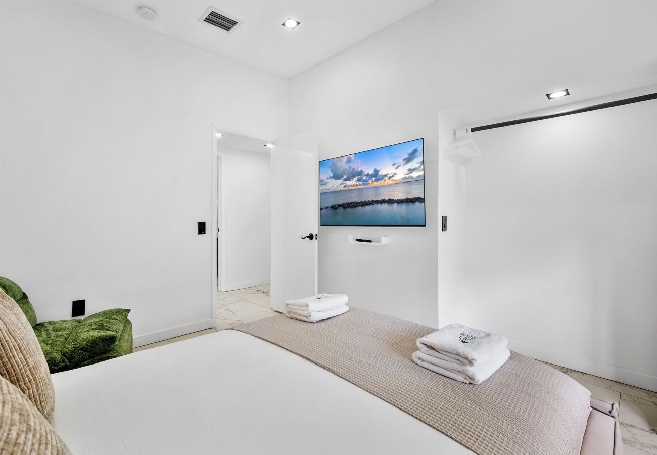 Casa en Miami - Vibrant Modern Miami Gateway / 14  Guests