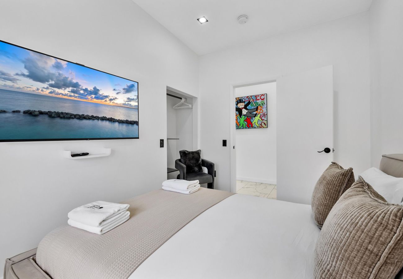 Casa en Miami - Vibrant Modern Miami Gateway / 14  Guests