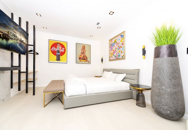 House in Miami - Wonderful Home with Jacuzzi in Wynwood House in Miami - Wonderful Home with Jacuzzi in Wynwood