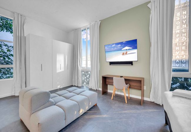 House in Miami Beach - Luxurious 5 Story Townhouse in South Beach House in Miami Beach - Luxurious 5 Story Townhouse in South Beach
