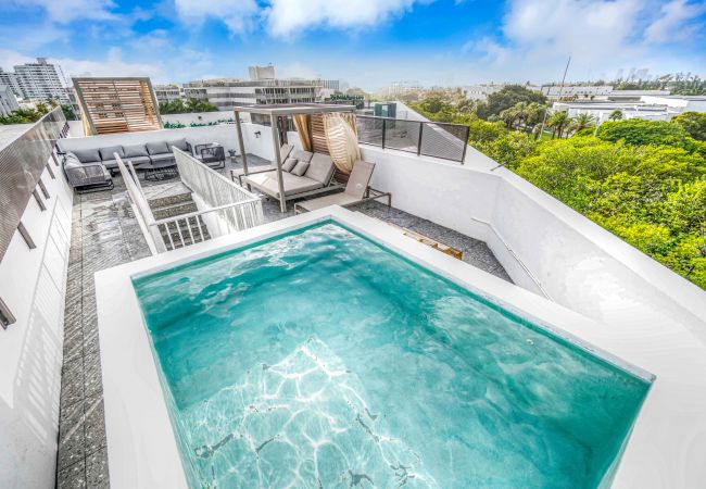 House in Miami Beach - Fancy 5 Story Townhouse Miami Beach