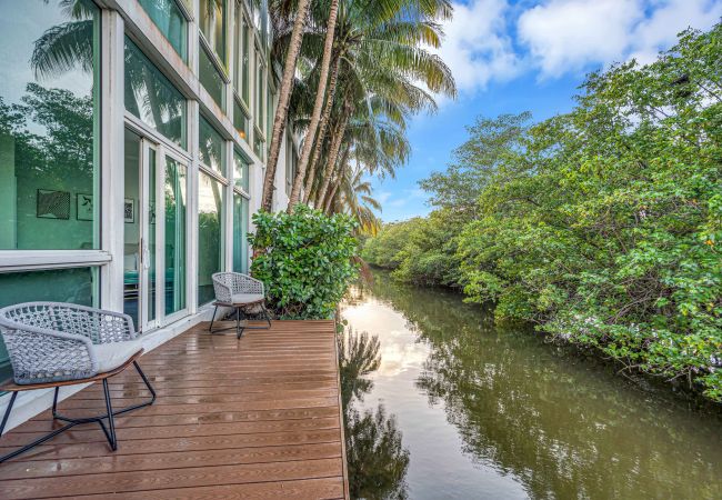 House in Miami Beach - Fancy 5 Story Townhouse Miami Beach