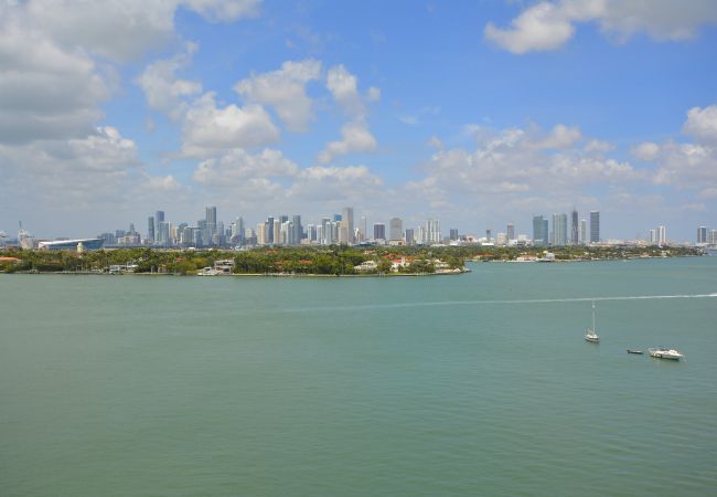 Apartment in Miami Beach - Grand 3-Room Suite Sunset Bay View