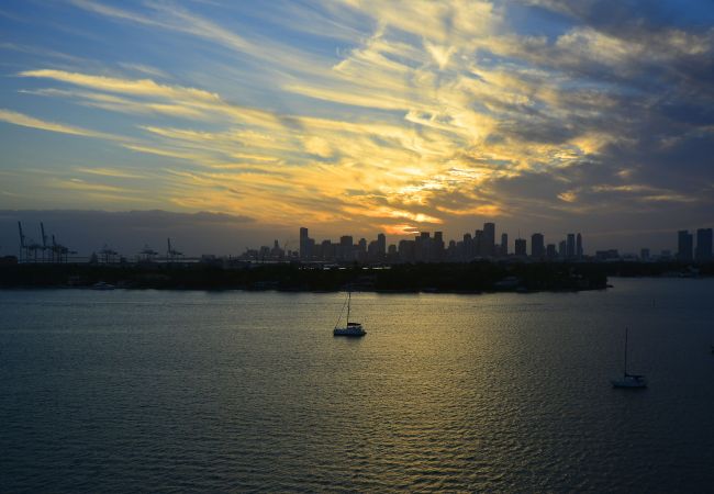 Apartment in Miami Beach - Grand 3-Room Suite Sunset Bay View Apartment in Miami Beach - Grand 3-Room Suite Sunset Bay View