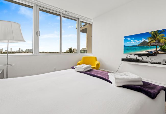Apartment in Miami Beach - Brilliant 1BR Suite w Bay View 5* Apartment in Miami Beach - Brilliant 1BR Suite w Bay View 5*