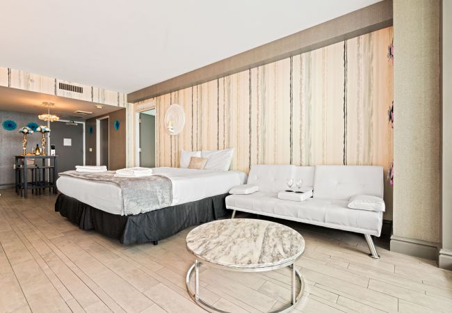 Apartment in Miami Beach - Brilliant 1BR Suite w Bay View 5* Apartment in Miami Beach - Brilliant 1BR Suite w Bay View 5*