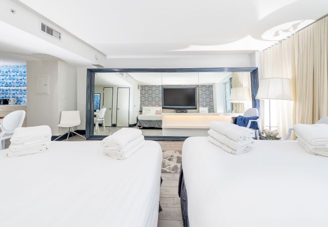 Studio in Miami Beach - Fantastic Studio w Pool South Beach 5* Hotel Studio in Miami Beach - Fantastic Studio w Pool South Beach 5* Hotel