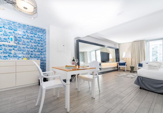 Studio in Miami Beach - Fantastic Studio w Pool South Beach 5* Hotel