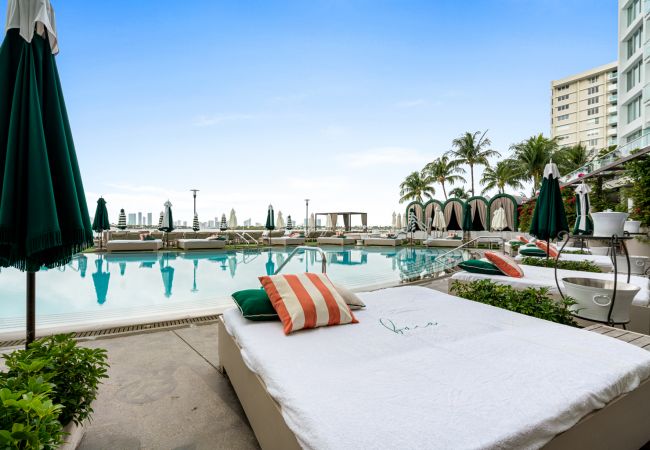 Studio in Miami Beach - Fantastic Studio w Pool South Beach 5* Hotel Studio in Miami Beach - Fantastic Studio w Pool South Beach 5* Hotel
