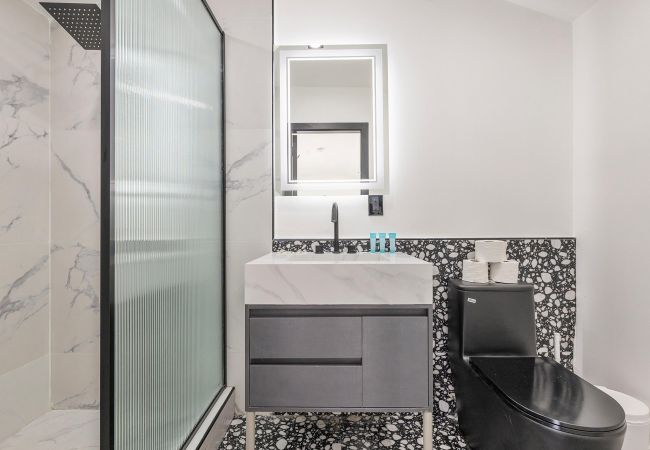 House in Miami - MAGNIFICENT HOUSE 5BR W POOL  12PPL PRIME LOCATION House in Miami - MAGNIFICENT HOUSE 5BR W POOL  12PPL PRIME LOCATION