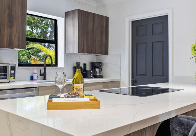 House in Miami - MAGNIFICENT HOUSE 5BR W POOL  12PPL PRIME LOCATION House in Miami - MAGNIFICENT HOUSE 5BR W POOL  12PPL PRIME LOCATION