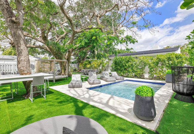 House in Miami - EXTRAORDINARY HOUSE 4BR DESIGN DISTRICT House in Miami - EXTRAORDINARY HOUSE 4BR DESIGN DISTRICT