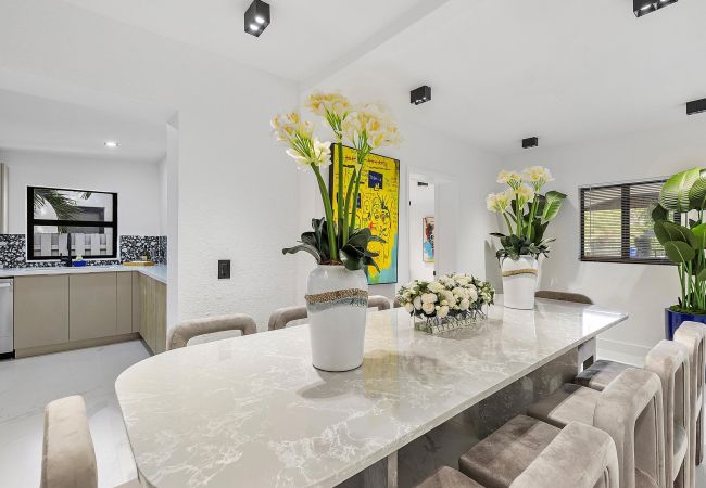 House in Miami - EXTRAORDINARY HOUSE 4BR DESIGN DISTRICT House in Miami - EXTRAORDINARY HOUSE 4BR DESIGN DISTRICT